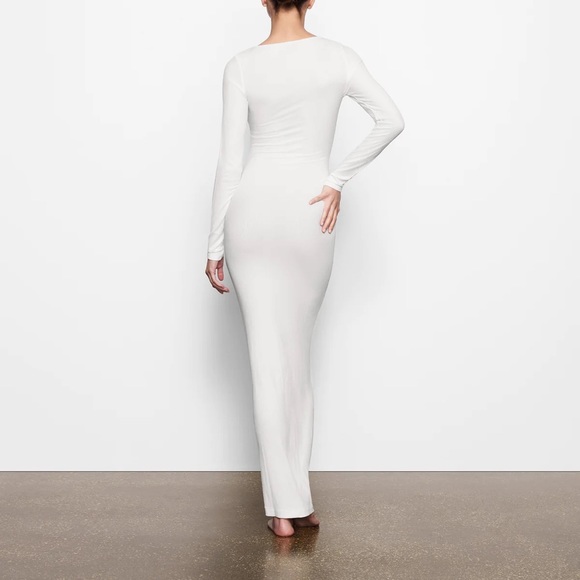 SKIMS Soft Lounge Long Sleeve Dress (Sold Out Online) - Picture 4 of 5